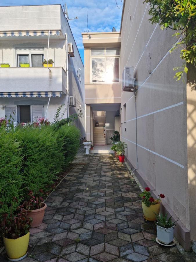 Guesthouse Novi Дуррес Экстерьер фото