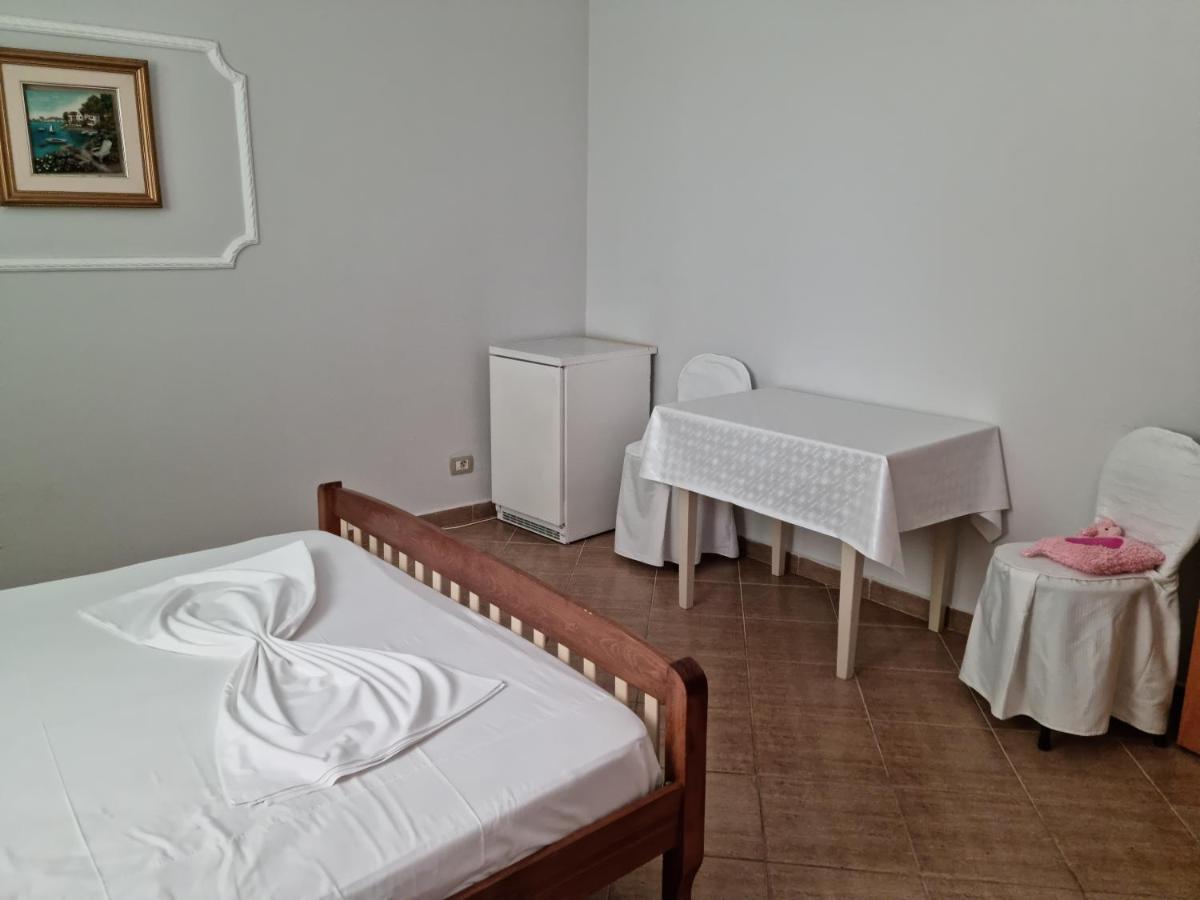Guesthouse Novi Дуррес Экстерьер фото