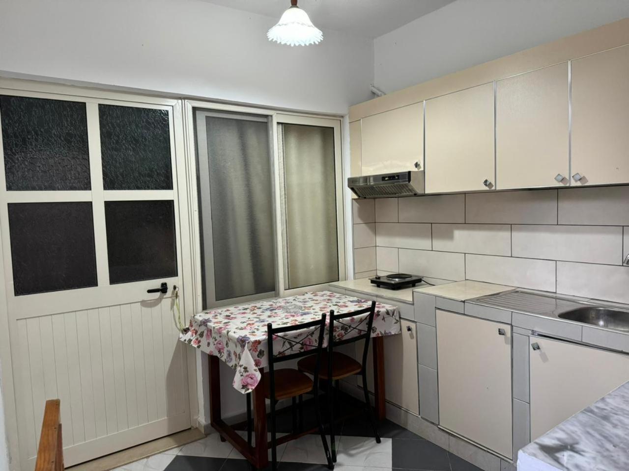 Guesthouse Novi Дуррес Экстерьер фото