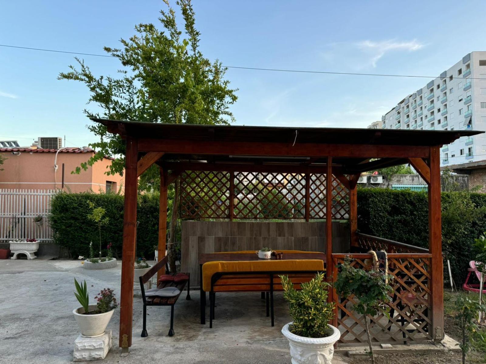 Guesthouse Novi Дуррес Экстерьер фото